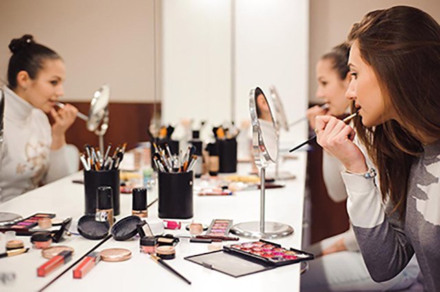 Self Makeup course